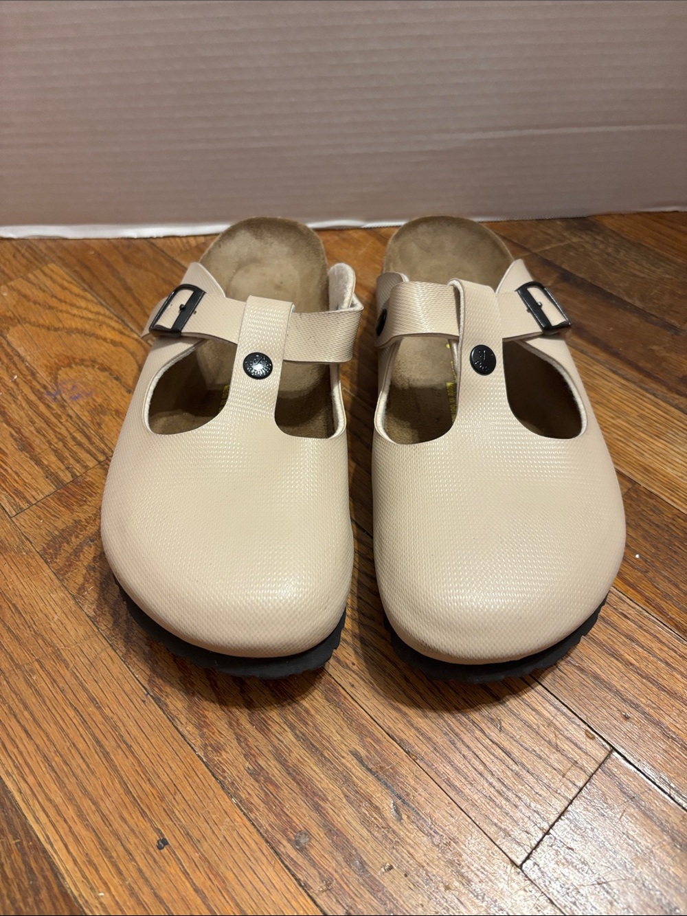 Papillion Birkenstock Cream Mary Jane Clog with Buckle ladies size 9